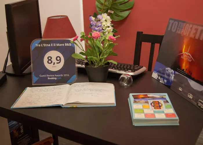 Tra L'Etna E Il Mare B&B