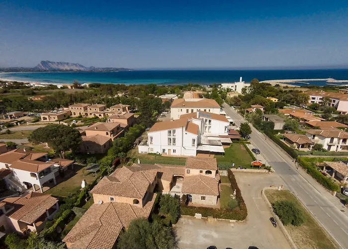 Hotel Al Faro San Teodoro 