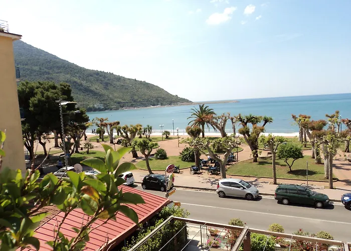 Hotel sul MarePisacane