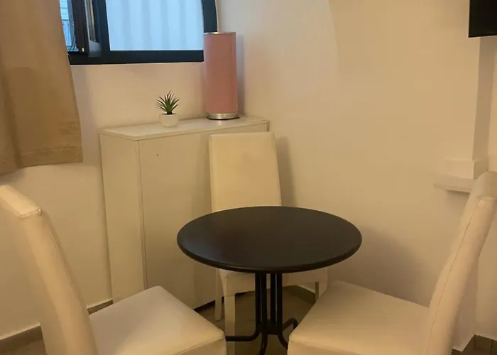Petros Rooms&Apartments Salerno