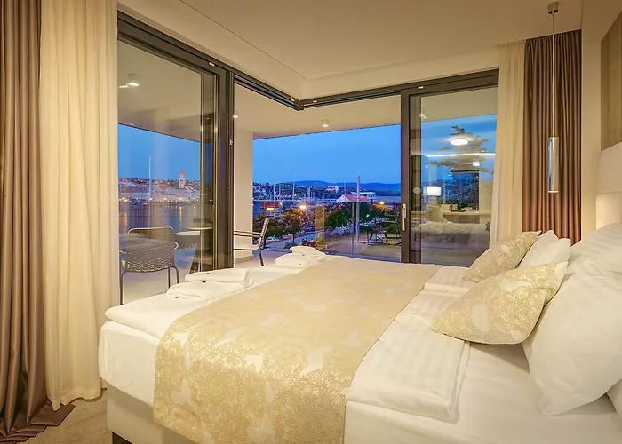 Hotel Maritime Krk Town