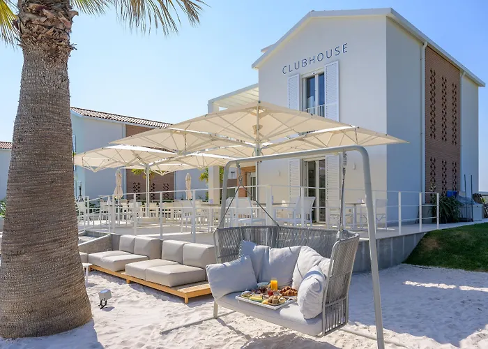 Hotel sul MarePareus Beach