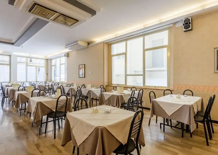 Hotel sul MareArena Con Piscina