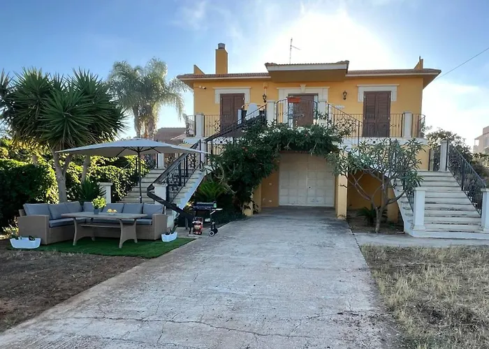 TRAVELLIVING - Sicilian Villa Carnemolla Marina di Ragusa