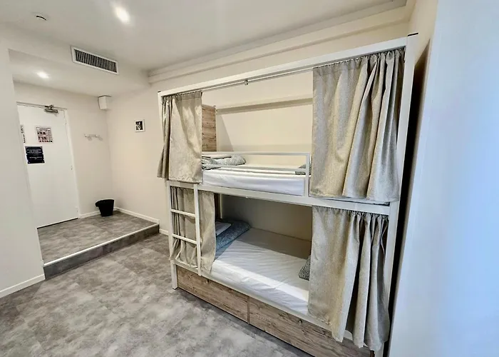 Hostel Meyerbeer - Rooms And Apartments Nizza
