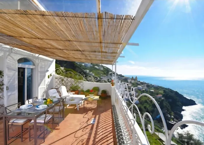 Villa Delle Ginestre - sea view Praiano