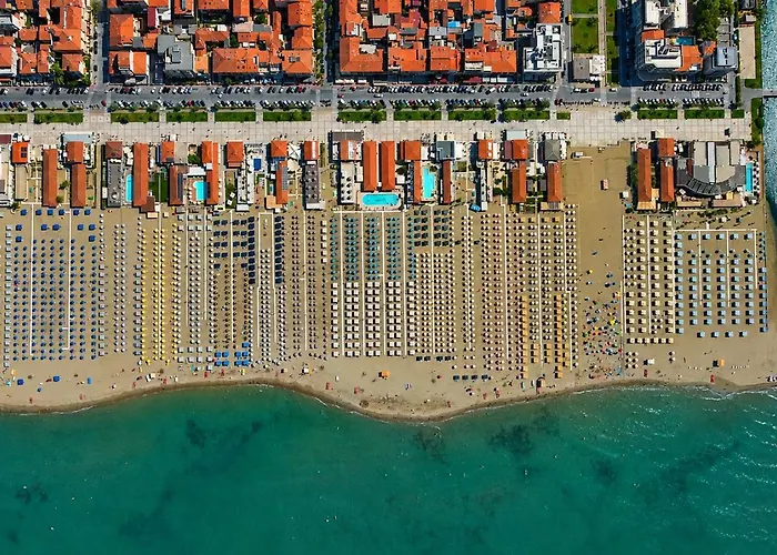 Hotel Club i Pini - Residenza d'Epoca in Versilia Lido di Camaiore