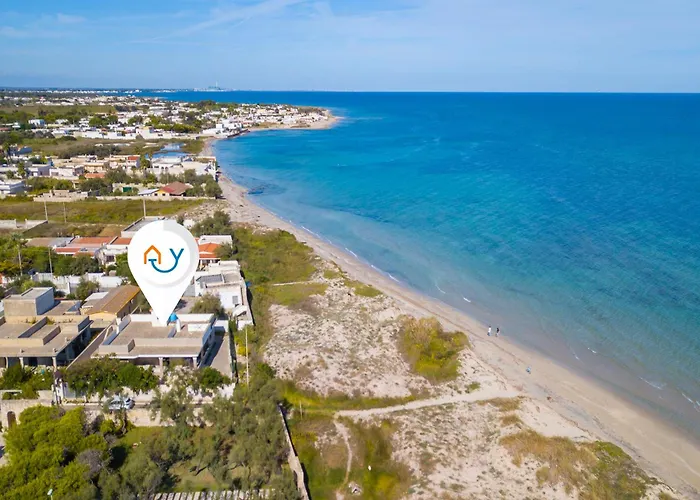 Villa Dei Fanti - Beachfront Villa with Garden - Happy Rentals Lecce