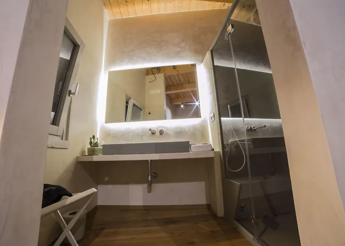 Edward Rooms & Wellness B&B Trani