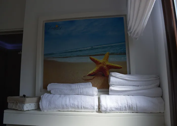 B&B Vanity Tropea