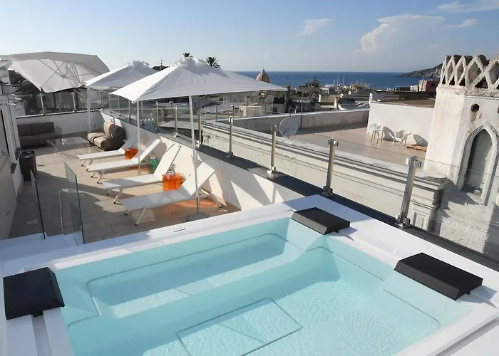 White 1903 - Rooftop Pool & Luxury Rooms Forio di Ischia