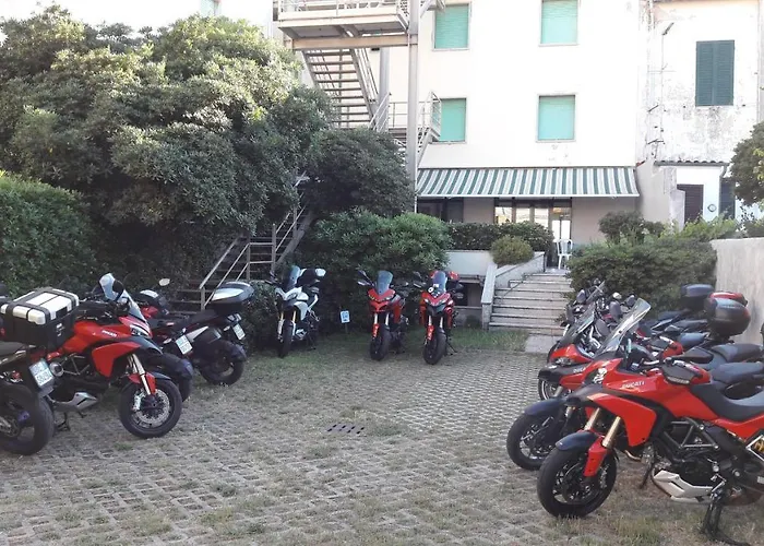 Hotel Manzi Marina Di Pisa