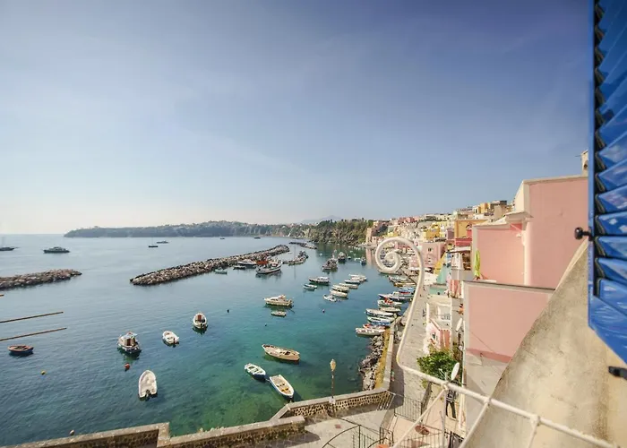 Corricella Sea Window - Gioia Apartments Procida