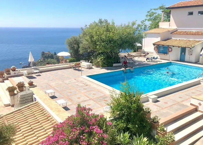 Hotel sul MareTerra Rossa