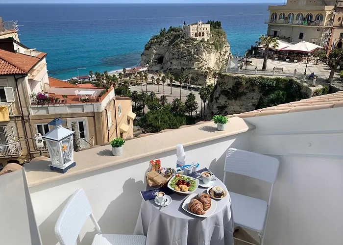 Hotel sul MareB&B Island Tropea -Sea View Rooms & Suites-